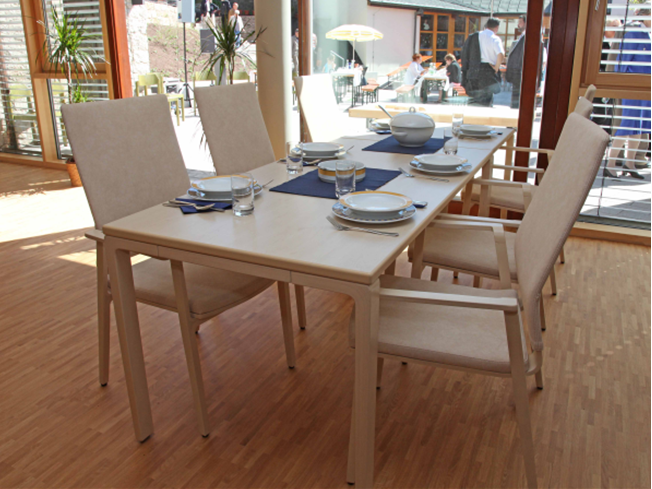 Gedeckter Tisch